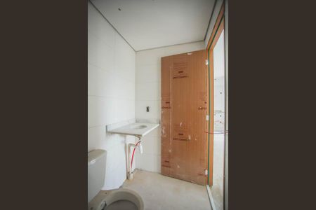 Apartamento à venda com 53m², 2 quartos e 1 vagaBanheiro Social