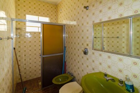 Casa à venda com 221m², 5 quartos e 3 vagas Banheiro