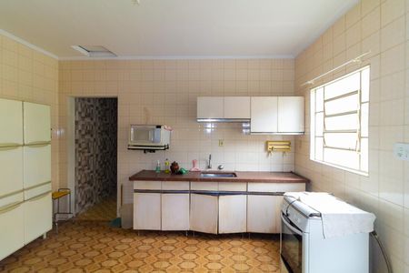 Casa à venda com 221m², 5 quartos e 3 vagasCozinha