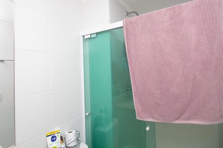 Apartamento à venda com 65m², 2 quartos e 2 vagasBanheiro quarto 2