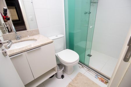 Apartamento à venda com 65m², 2 quartos e 2 vagasBanheiro social