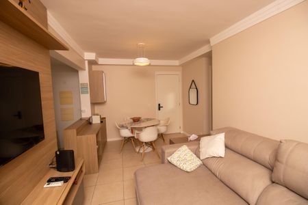 Apartamento à venda com 65m², 2 quartos e 2 vagasSala