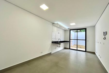 Casa à venda com 165m², 3 quartos e 2 vagas Casa à venda com 165m², 3 quartos e 2 vagasCozinha
