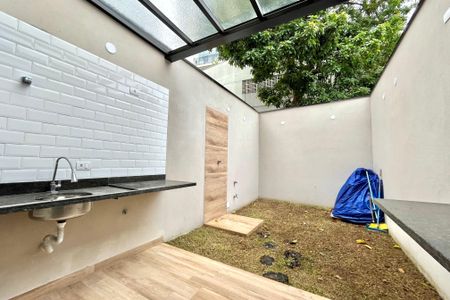 Casa à venda com 165m², 3 quartos e 2 vagas Casa à venda com 165m², 3 quartos e 2 vagasÁrea de Serviço