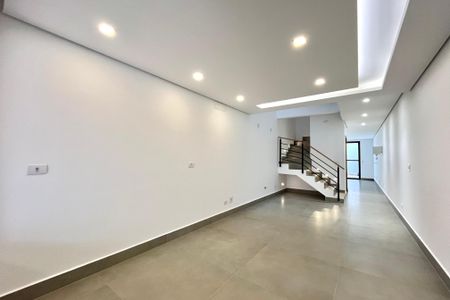 Casa à venda com 165m², 3 quartos e 2 vagas Casa à venda com 165m², 3 quartos e 2 vagasSala