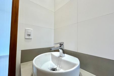 Casa à venda com 165m², 3 quartos e 2 vagas Casa à venda com 165m², 3 quartos e 2 vagasBanheiro da Suíte 3