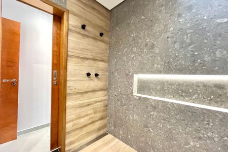 Casa à venda com 165m², 3 quartos e 2 vagas Casa à venda com 165m², 3 quartos e 2 vagasBanheiro da Suíte 1