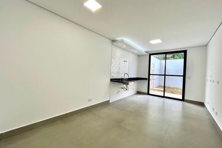 Casa à venda com 165m², 3 quartos e 2 vagas Casa à venda com 165m², 3 quartos e 2 vagasCozinha