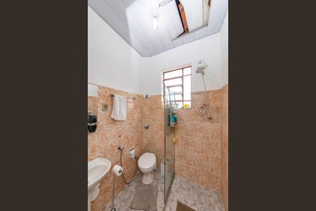 Casa à venda com 112m², 3 quartos e 4 vagasBanheiro