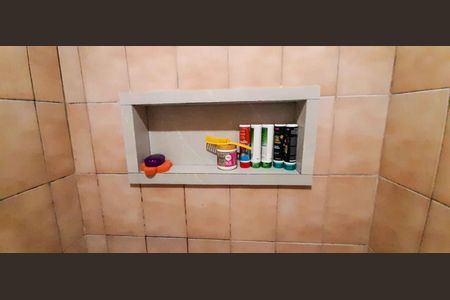 Casa à venda com 100m², 3 quartos e 1 vaga Casa à venda com 100m², 3 quartos e 1 vagaBanheiro 1