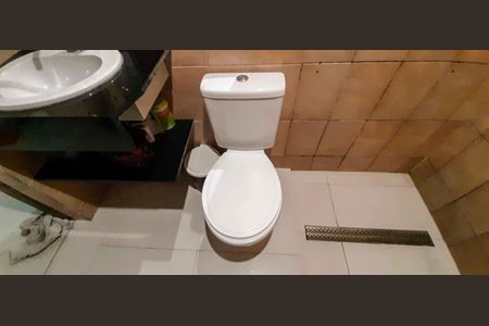 Casa à venda com 100m², 3 quartos e 1 vaga Casa à venda com 100m², 3 quartos e 1 vagaBanheiro 1