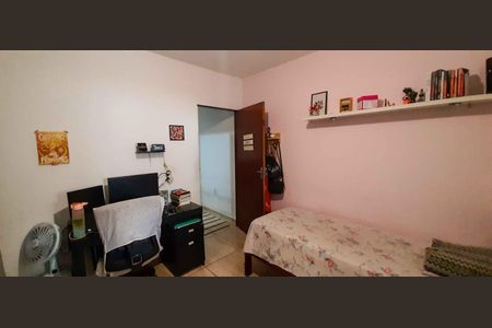 Casa à venda com 100m², 3 quartos e 1 vaga Casa à venda com 100m², 3 quartos e 1 vagaQuarto 1