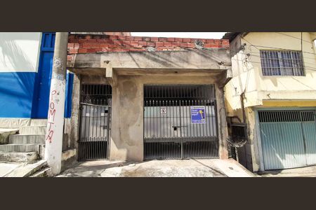 Casa à venda com 100m², 3 quartos e 1 vaga Casa à venda com 100m², 3 quartos e 1 vagaFachada da Casa