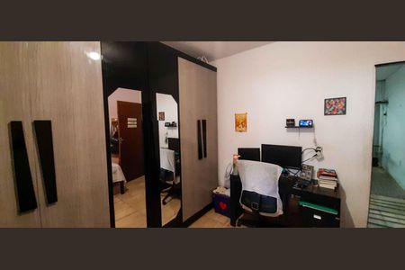 Casa à venda com 100m², 3 quartos e 1 vaga Casa à venda com 100m², 3 quartos e 1 vagaQuarto 1