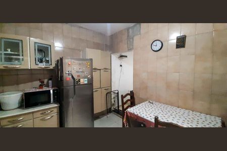 Casa à venda com 100m², 3 quartos e 1 vaga Casa à venda com 100m², 3 quartos e 1 vagaCozinha