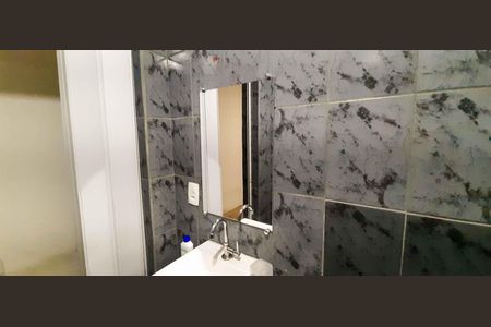 Casa à venda com 100m², 3 quartos e 1 vaga Casa à venda com 100m², 3 quartos e 1 vagaBanheiro 2