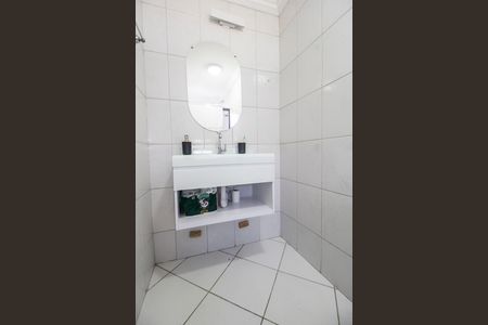 Apartamento à venda com 68m², 2 quartos e 2 vagas Apartamento à venda com 68m², 2 quartos e 2 vagasBanheiro da Suíte