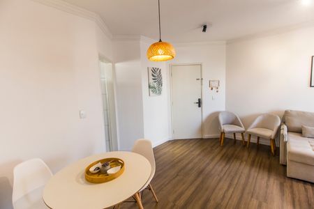 Apartamento à venda com 68m², 2 quartos e 2 vagas Apartamento à venda com 68m², 2 quartos e 2 vagasSala