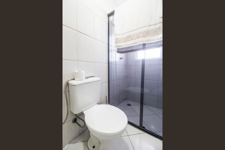 Apartamento à venda com 68m², 2 quartos e 2 vagas Apartamento à venda com 68m², 2 quartos e 2 vagasBanheiro da Suíte