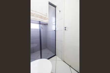 Apartamento à venda com 68m², 2 quartos e 2 vagas Apartamento à venda com 68m², 2 quartos e 2 vagasBanheiro da Suíte
