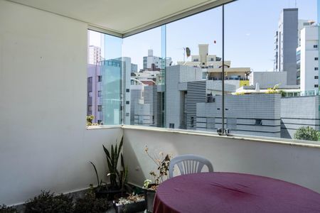 Apartamento à venda com 160m², 4 quartos e 4 vagasvaranda