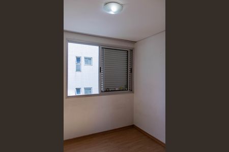 Apartamento à venda com 160m², 4 quartos e 4 vagasQuarto 2