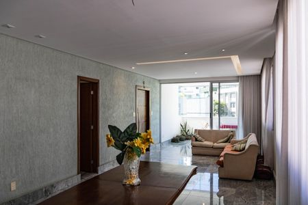 Apartamento à venda com 160m², 4 quartos e 4 vagasSala