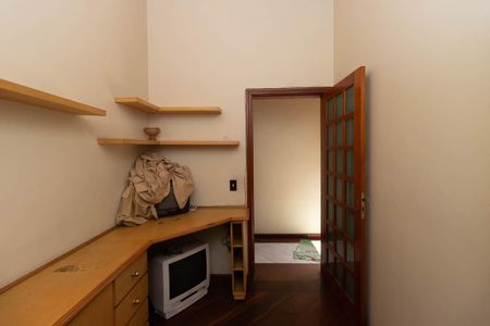 Casa para alugar com 550m², 3 quartos e 10 vagasEscritório