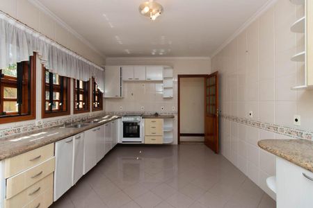 Casa para alugar com 550m², 3 quartos e 10 vagasCozinha