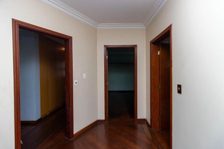 Casa para alugar com 550m², 3 quartos e 10 vagasHall dos Quartos