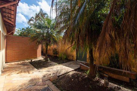 Casa para alugar com 550m², 3 quartos e 10 vagasJardim