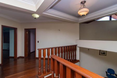 Casa para alugar com 550m², 3 quartos e 10 vagasHall escada