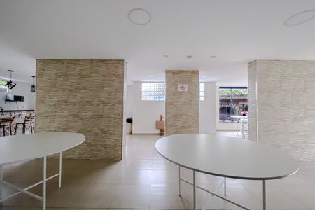 Apartamento para alugar com 62m², 2 quartos e 1 vagaÁrea comum - Salão de festas