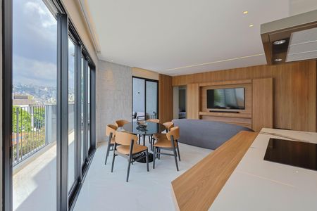 Apartamento à venda com 130m², 2 quartos e 3 vagasSala