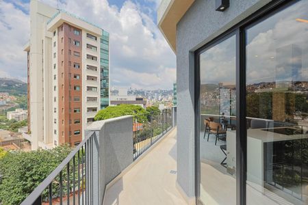 Apartamento à venda com 130m², 2 quartos e 3 vagasVaranda da Sala