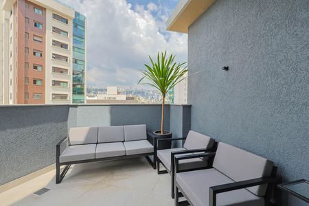 Apartamento à venda com 130m², 2 quartos e 3 vagasVaranda da Sala