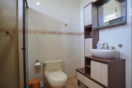 Casa à venda com 300m², 3 quartos e 3 vagasBanheiro Corredor - Segundo Andar