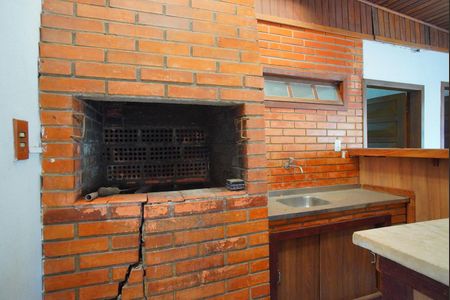 Casa à venda com 300m², 3 quartos e 3 vagasGaragem - Churrasqueira