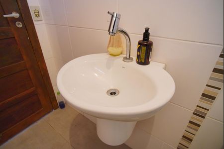 Casa à venda com 300m², 3 quartos e 3 vagasGaragem - Banheiro