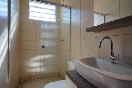 Casa à venda com 300m², 3 quartos e 3 vagasBanheiro do Quarto 1