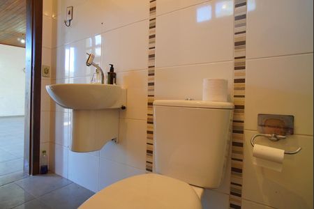 Casa à venda com 300m², 3 quartos e 3 vagasGaragem - Banheiro