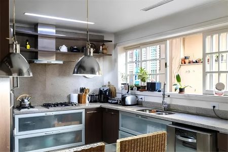 Casa à venda com 384m², 4 quartos e 3 vagas Casa à venda com 384m², 4 quartos e 3 vagasFoto 26