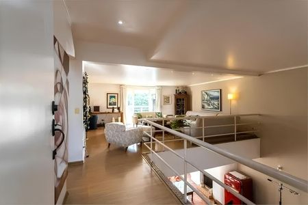 Casa à venda com 384m², 4 quartos e 3 vagas Casa à venda com 384m², 4 quartos e 3 vagasFoto 06