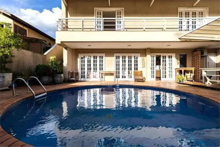 Casa à venda com 384m², 4 quartos e 3 vagas Casa à venda com 384m², 4 quartos e 3 vagasFoto 01