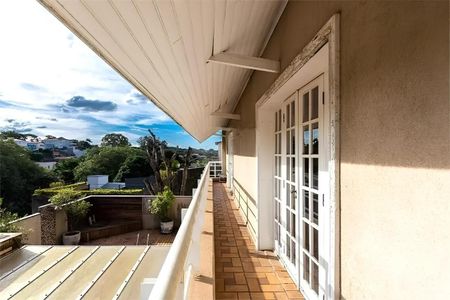 Casa à venda com 384m², 4 quartos e 3 vagas Casa à venda com 384m², 4 quartos e 3 vagasFoto 21