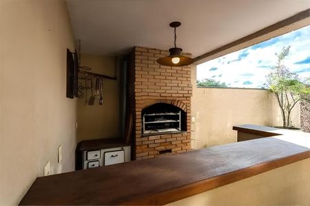 Casa à venda com 384m², 4 quartos e 3 vagas Casa à venda com 384m², 4 quartos e 3 vagasFoto 01