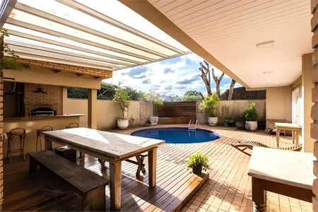 Casa à venda com 384m², 4 quartos e 3 vagas Casa à venda com 384m², 4 quartos e 3 vagasFoto 29