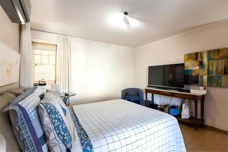 Casa à venda com 384m², 4 quartos e 3 vagas Casa à venda com 384m², 4 quartos e 3 vagasFoto 09