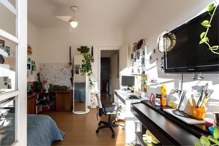 Casa à venda com 384m², 4 quartos e 3 vagas Casa à venda com 384m², 4 quartos e 3 vagasFoto 01