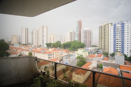Apartamento para alugar com 110m², 4 quartos e 2 vagasVaranda